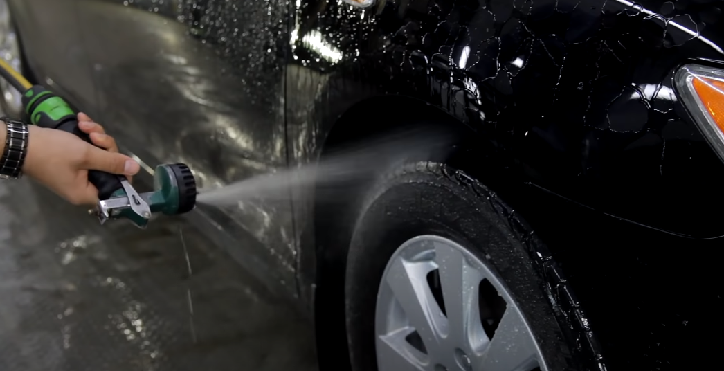 Wie oft sollte man Auto waschen? AutoThema
